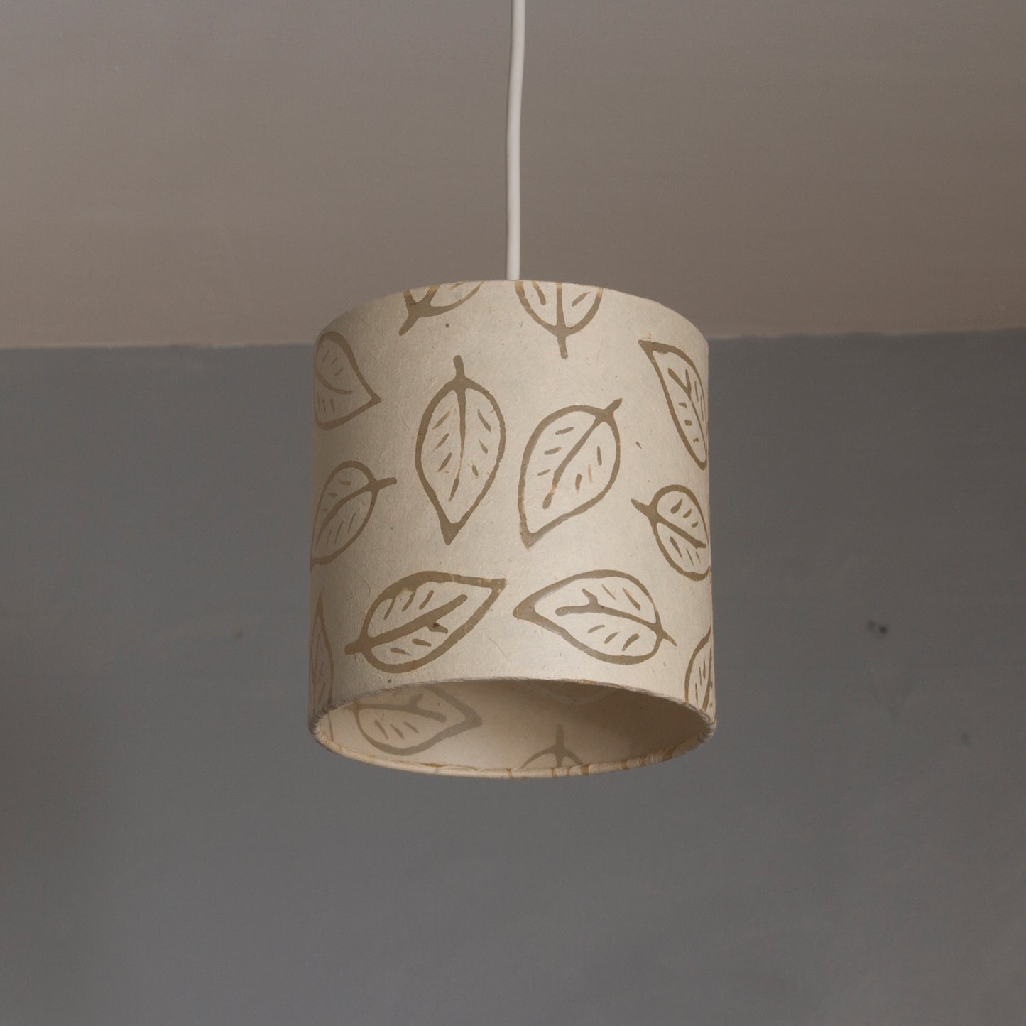 Drum Lamp Shade - P28 ~ Batik Leaf on Natural, 15cm(diameter)