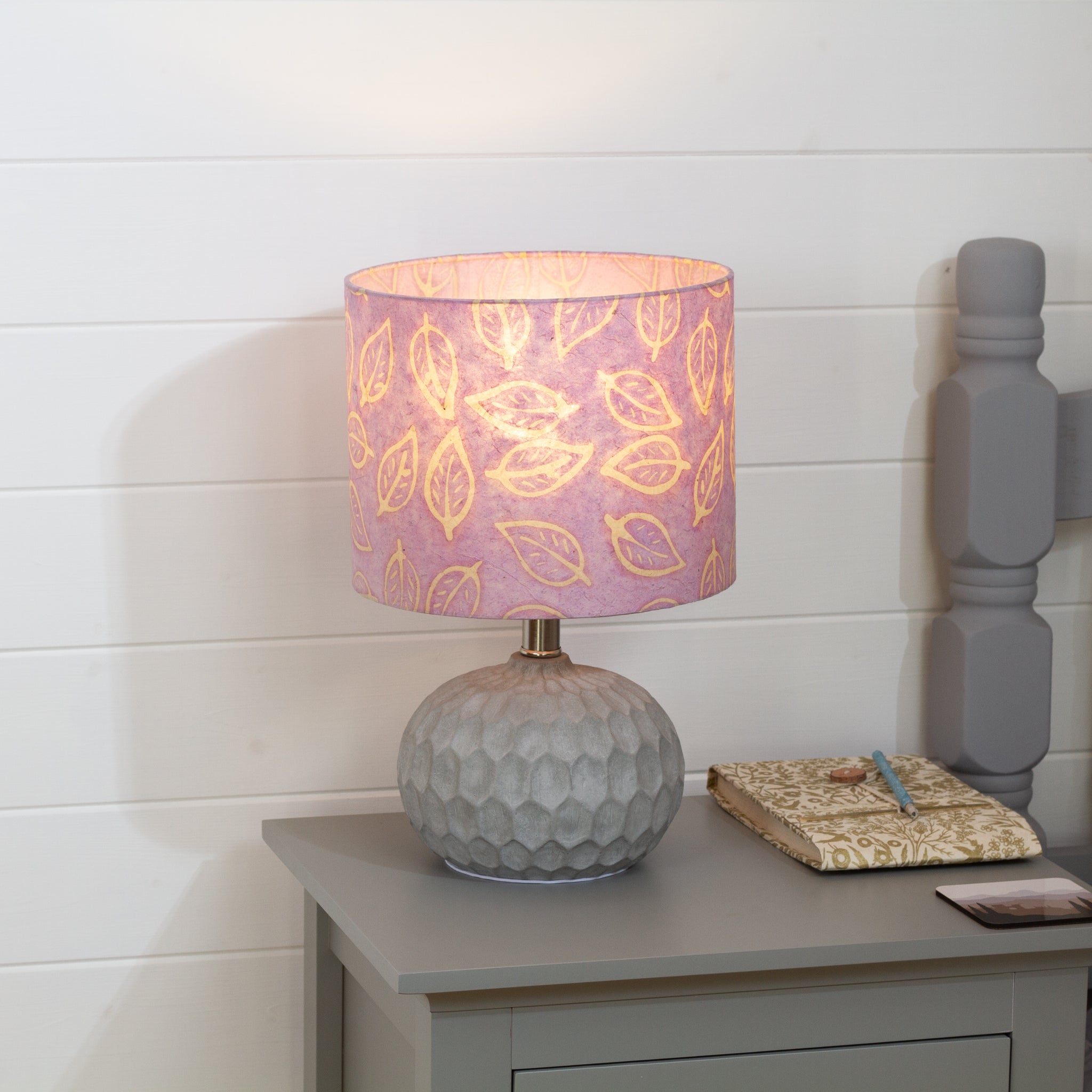 Grey and pink store table lamp