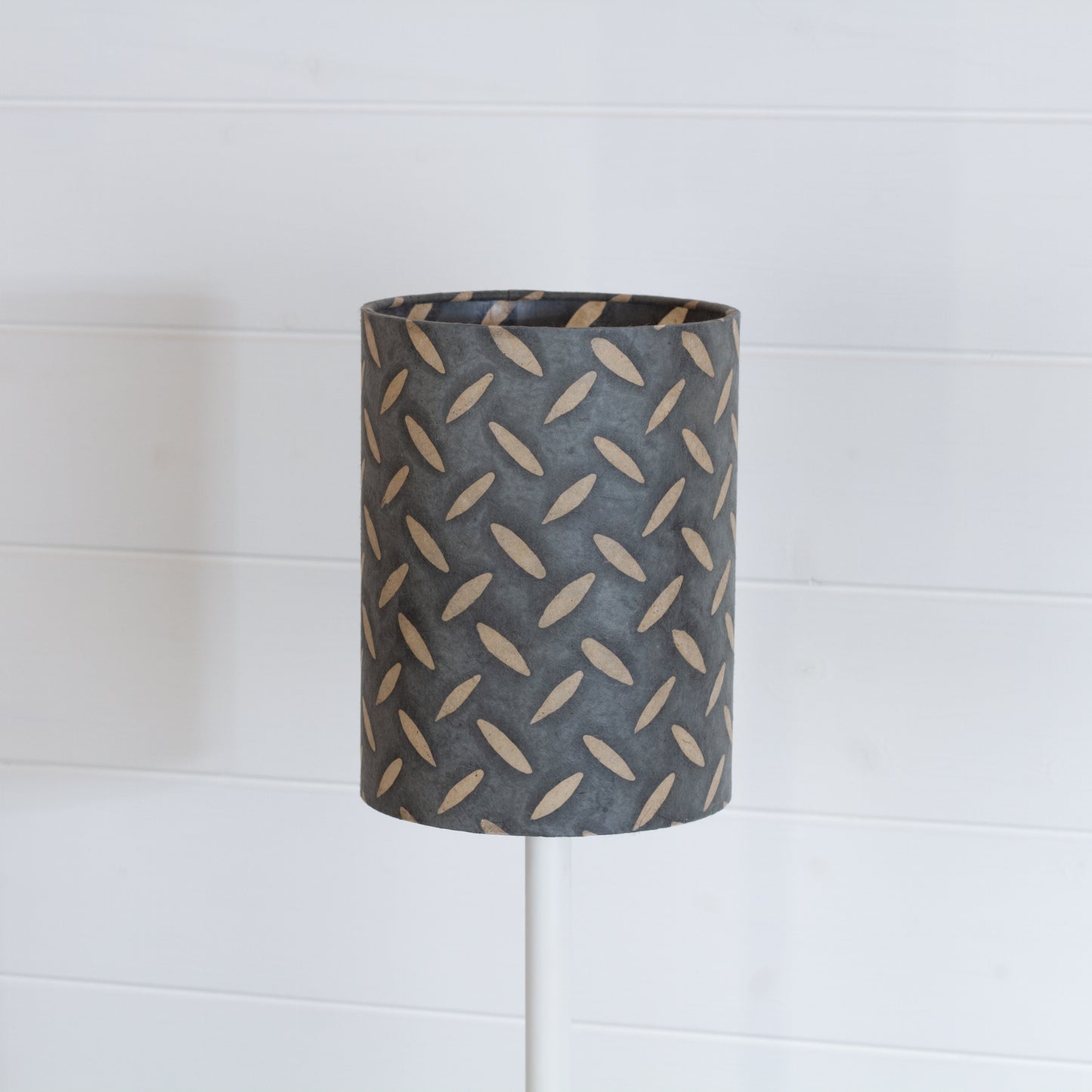 Drum Lamp Shade - P88 ~ Batik Tread Plate Grey, 15cm(diameter)