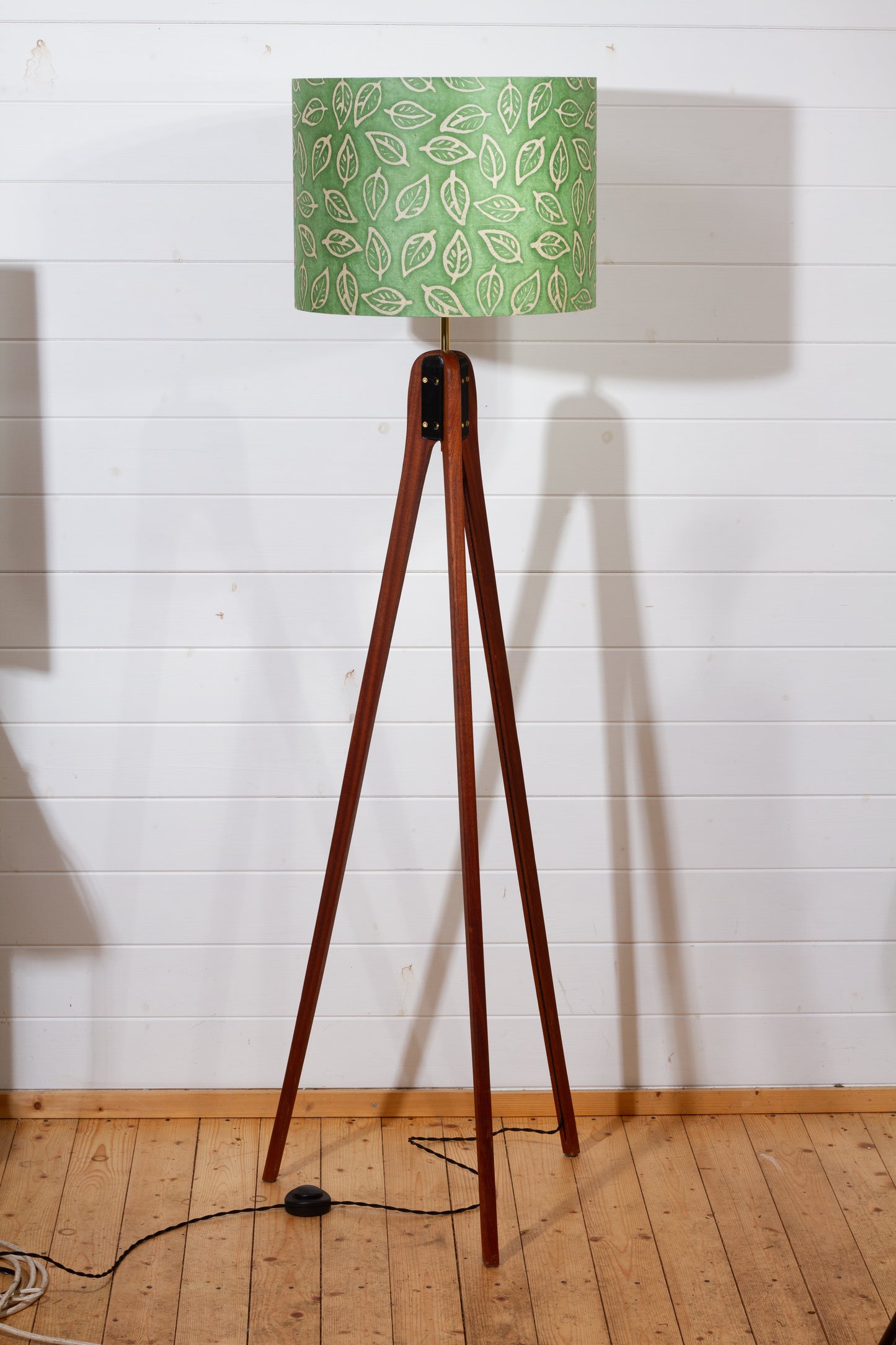 Sapele Tripod Floor Lamp - P29 - Batik Leaf on Green