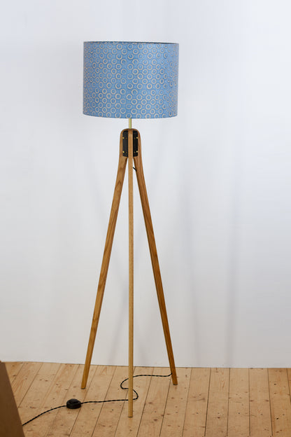 Oak Tripod Floor Lamp - P72 - Batik Blue Circles