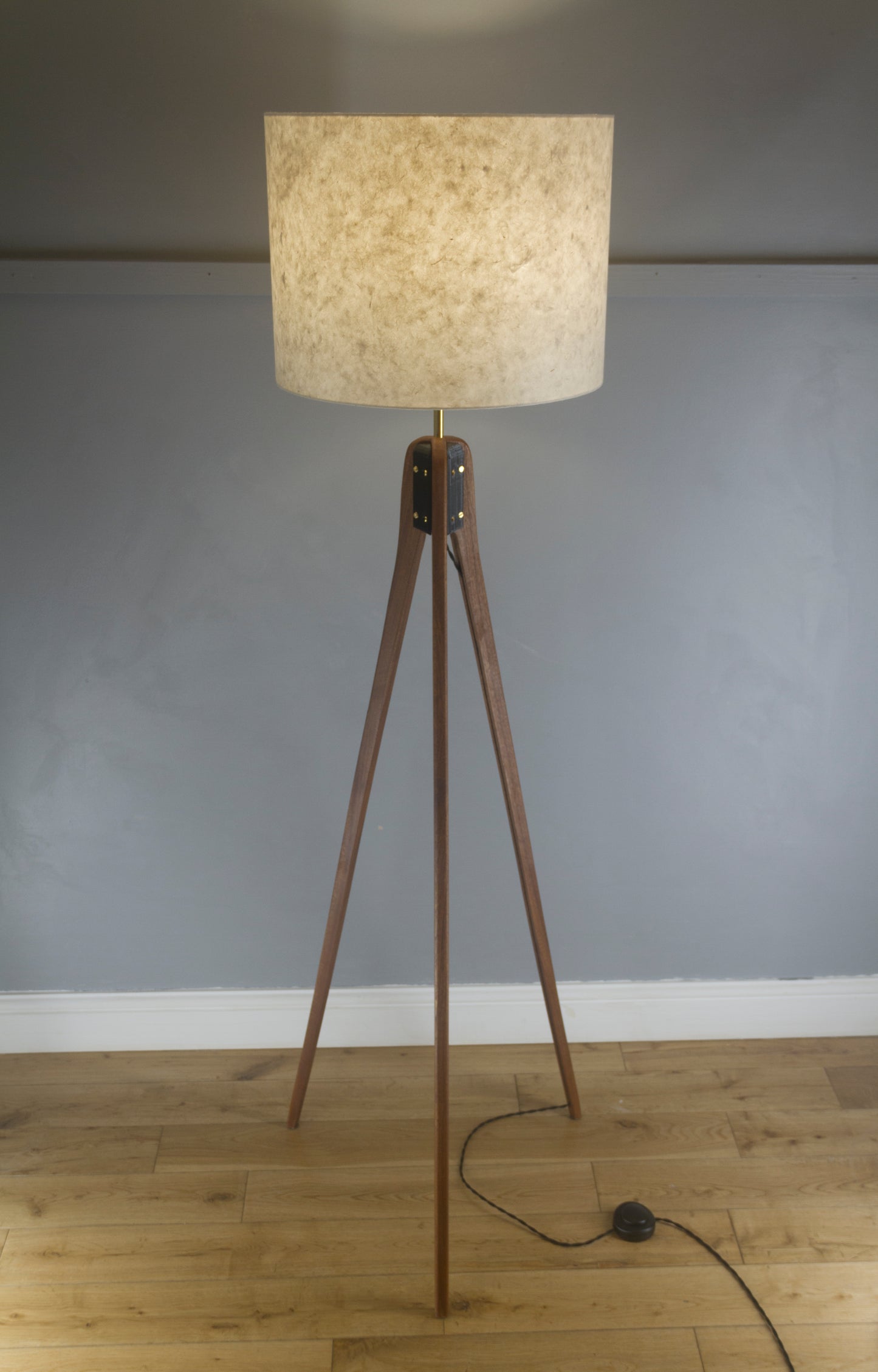 Sapele Tripod Floor Lamp - P54 - Natural Lokta